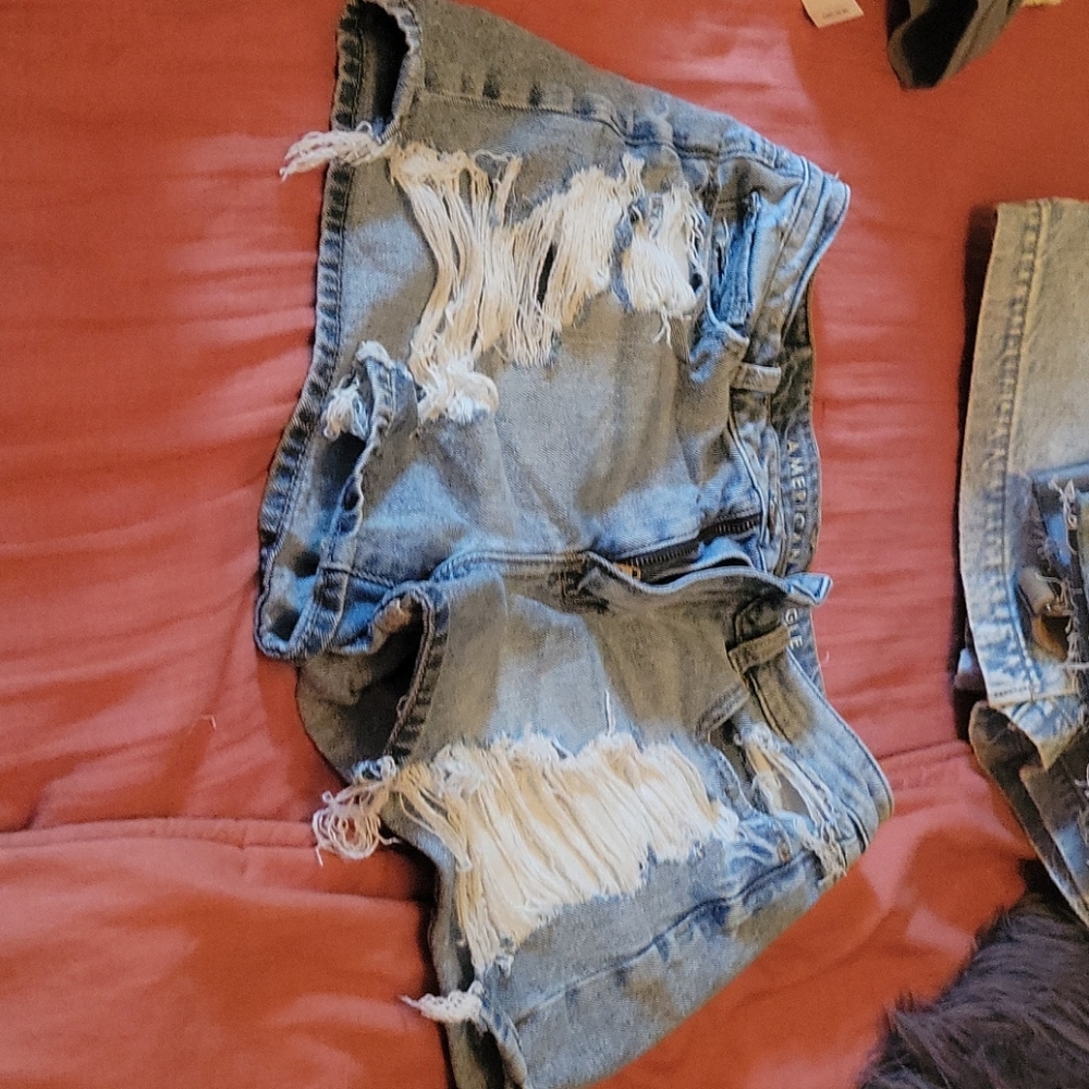 American Eagle mom shorts